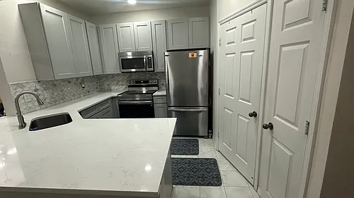7800 Point Meadows Dr Photo 1