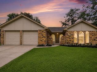 3810 Clover Dr, Alvin, TX 77511
