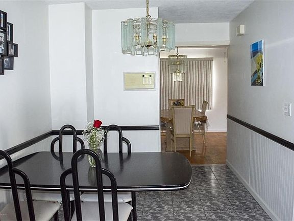 5th image of 126 Clarke Ave