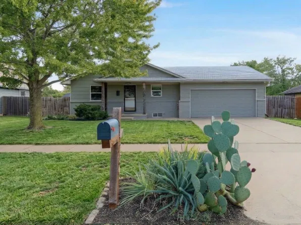 4230 N Stratford Ln, Wichita, KS 67226