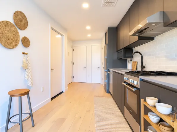 144-74 Northern Boulevard image 3 of 9