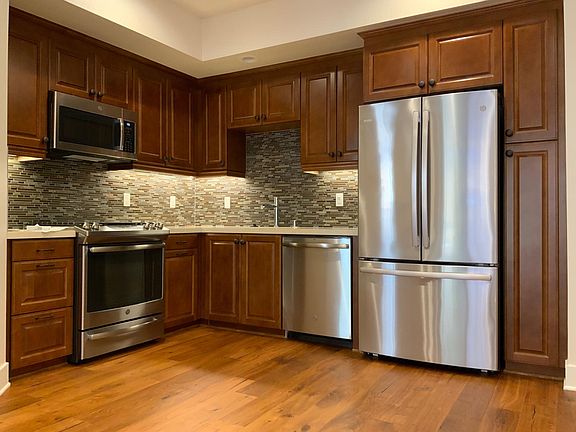 3rd image of 627 Deep Valley Dr #219