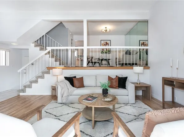 18425 Saticoy St Unit 5, Reseda, CA 91335