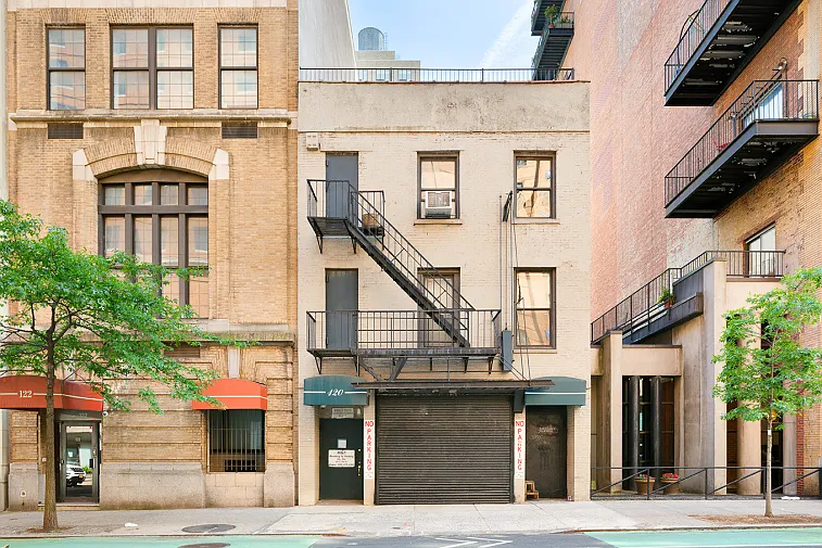 120 E 13th St #3R — Photo 13