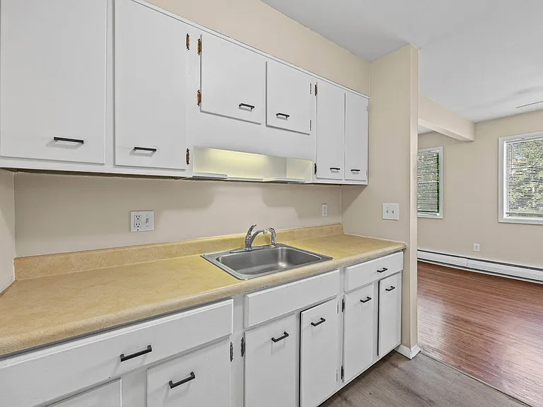 138-154 Woodhill Dr — Photo 82
