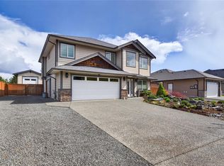 726 Cameleon Dr, Campbell River, BC V9H 0A7