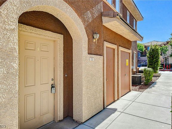 3rd image of 10230 Delray Beach Ave Unit 202