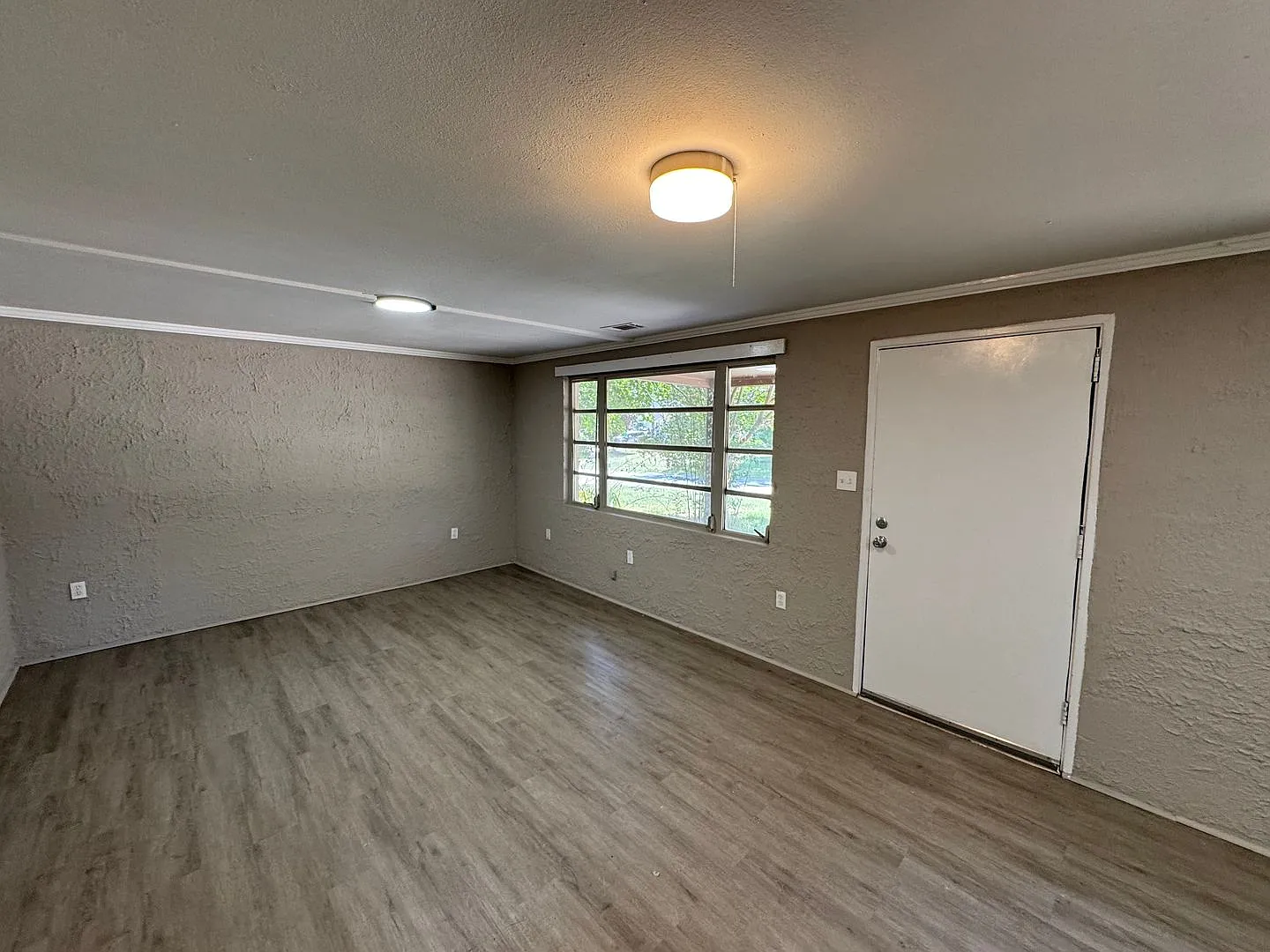 3 Bedroom 1 Bath House - Griffin — Photo 2