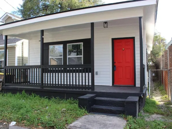 1215 E Waldburg St, Savannah, GA 31404