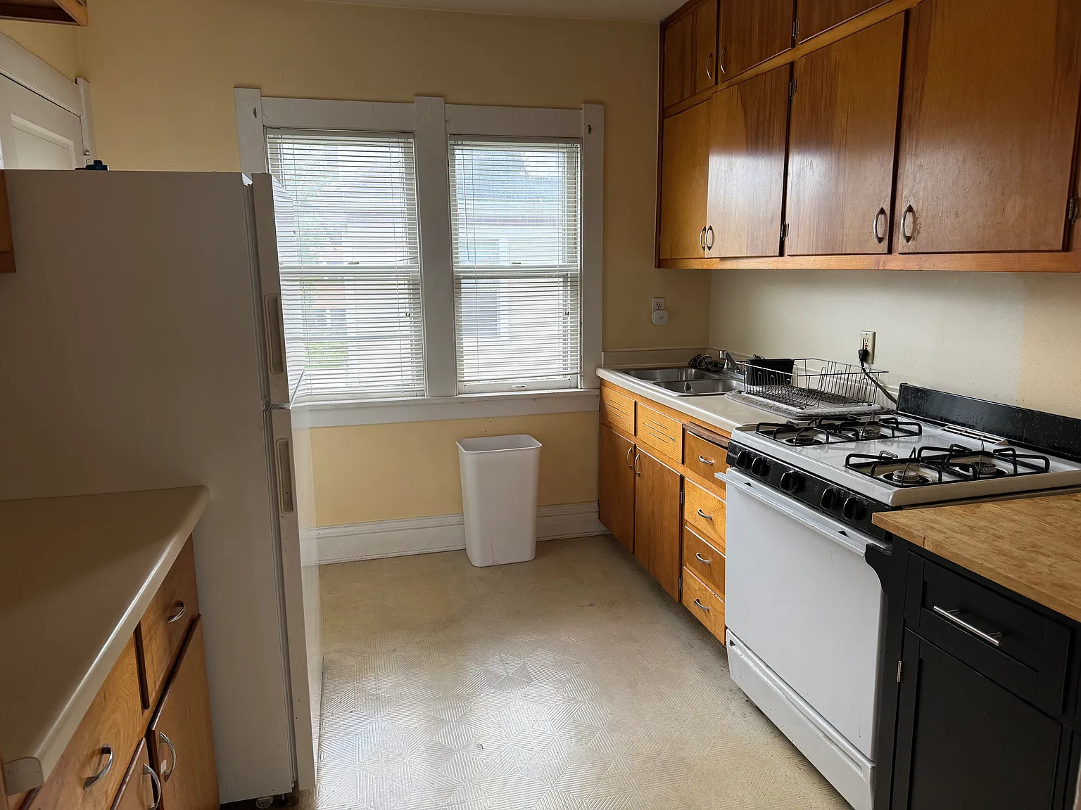 2 bed, 775 sqft, $1,400 — Photo 3