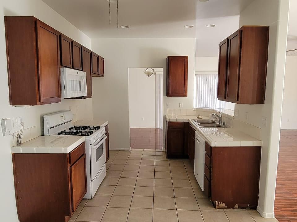 1st image of 13757 El Rio Ln