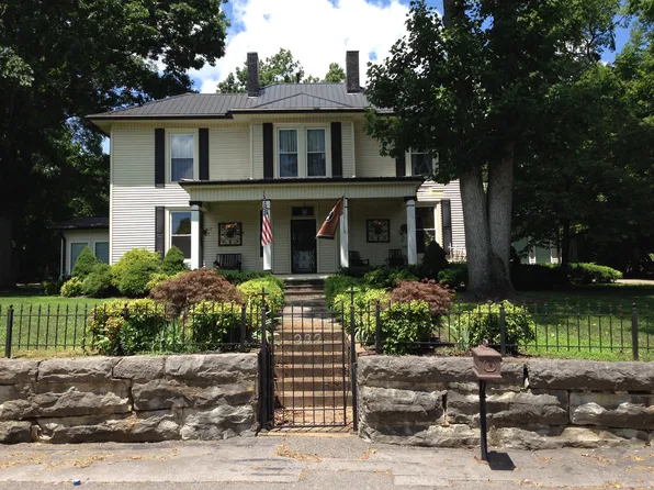 232 River St, Hartsville, TN 37074