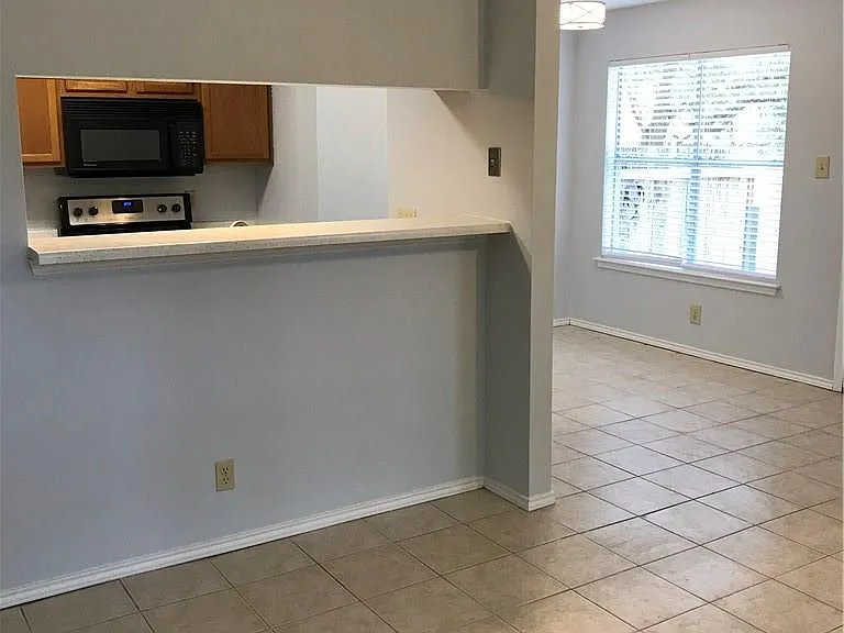 5908 Parkwood Dr #A — Photo 3