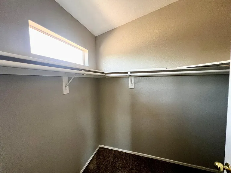 1631 N Garrett Dr — Photo 31
