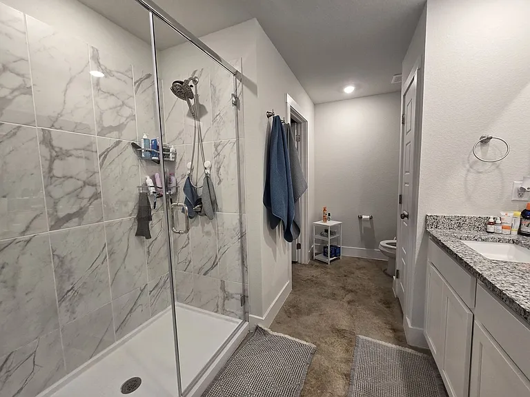1051 Lexington Dr — Photo 12