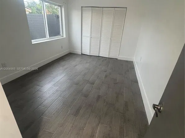 19340 Bel Aire Dr #1, Miami, FL 33157