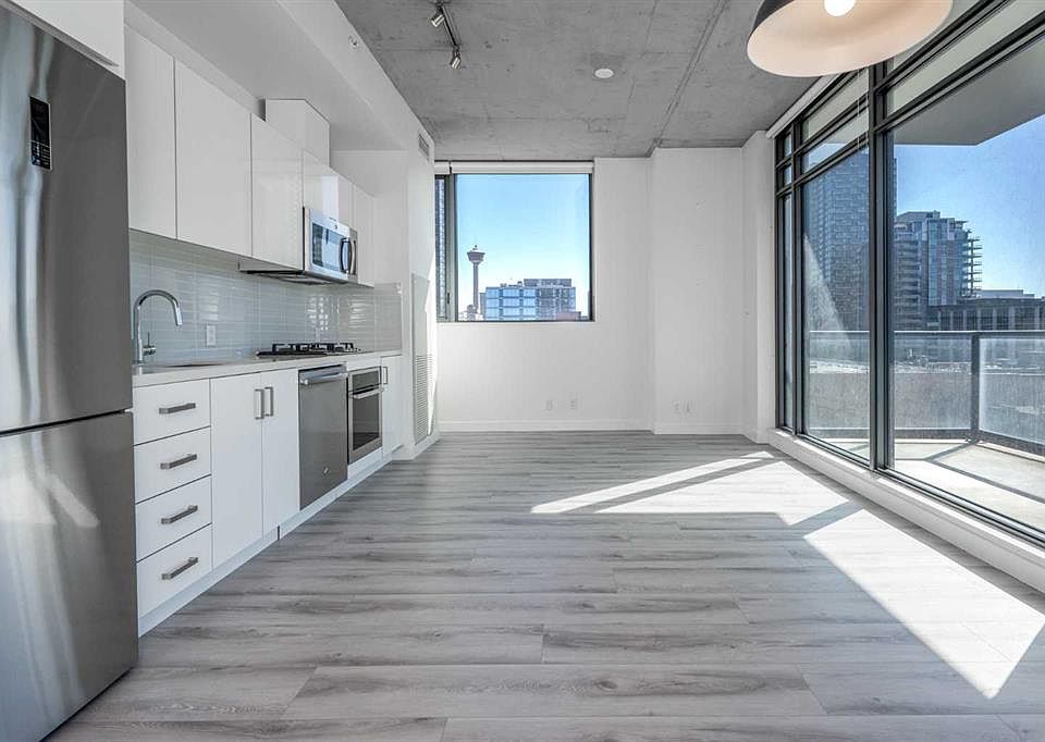 1st image of 1010 W 6th St SW #508
