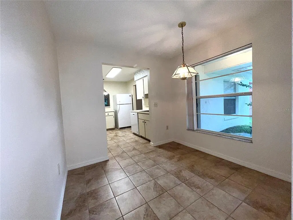 2 bed, 2.0 bath, 983 sqft, $1,800 — Photo 3