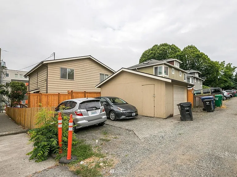 Garage Parking with storage