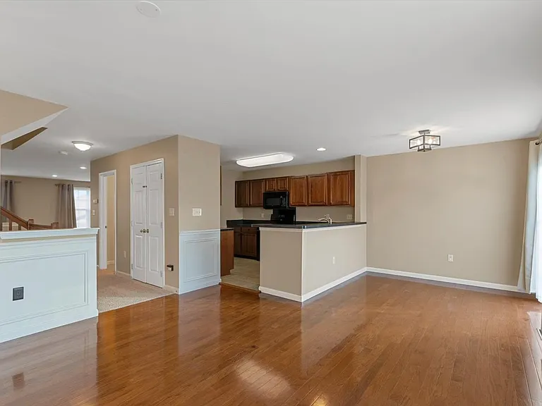233 Thrush Dr — Photo 10