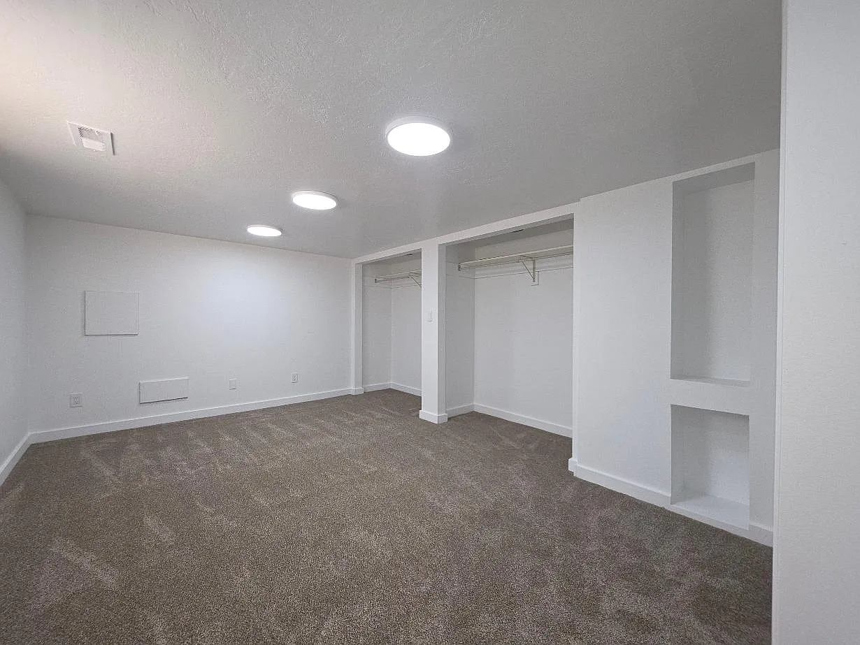 2 bed, 1000 sqft, $1,375 — Photo 4