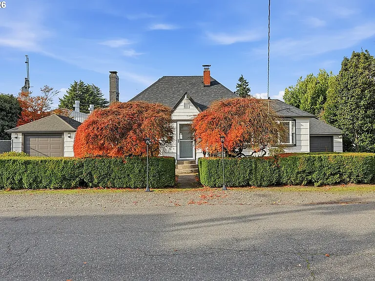 415 SE 94th Ave — Photo 2