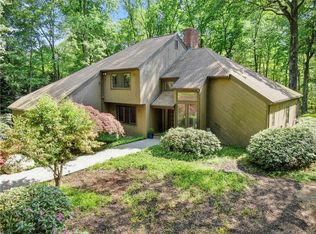 10 John Applegate Rd, Redding, CT 06896