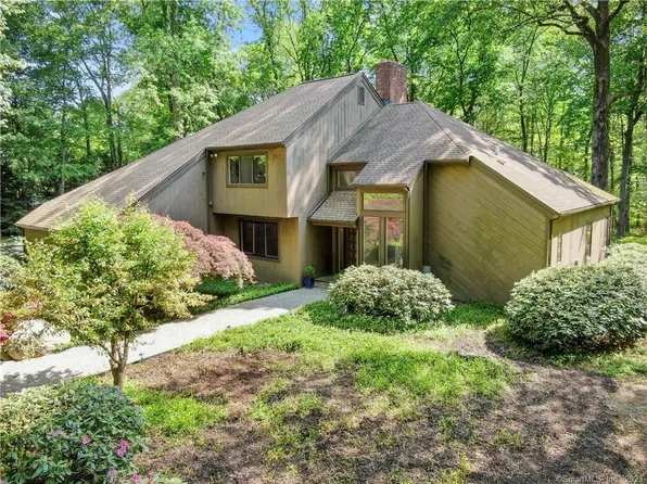 10 John Applegate Road, Redding, CT 06896