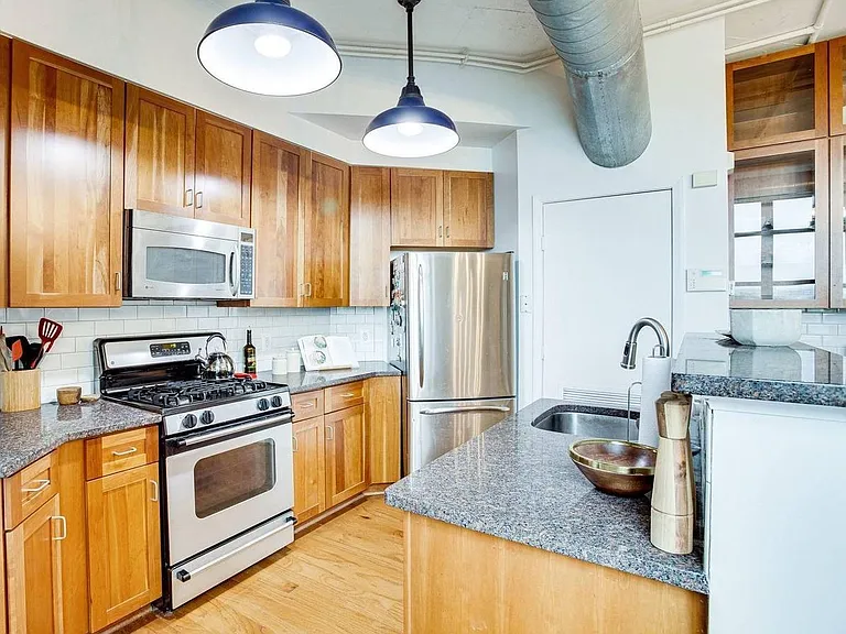 2020 12th St NW #Penthouse 10 — Photo 22
