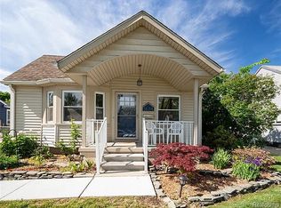 1674 Cambridge Rd, Berkley, MI 48072