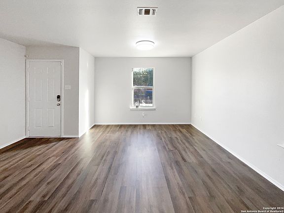 4th image of 4810 FORTUNA PL