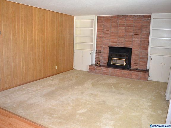 5th image of 611 N Cheyenne Ave