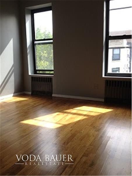 1st image of 528 6th Ave APT 3R