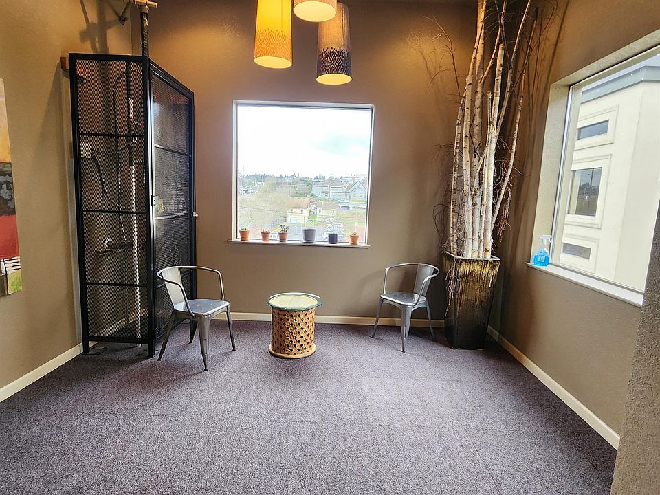 1st image of 406 Legion Way SE #11333881