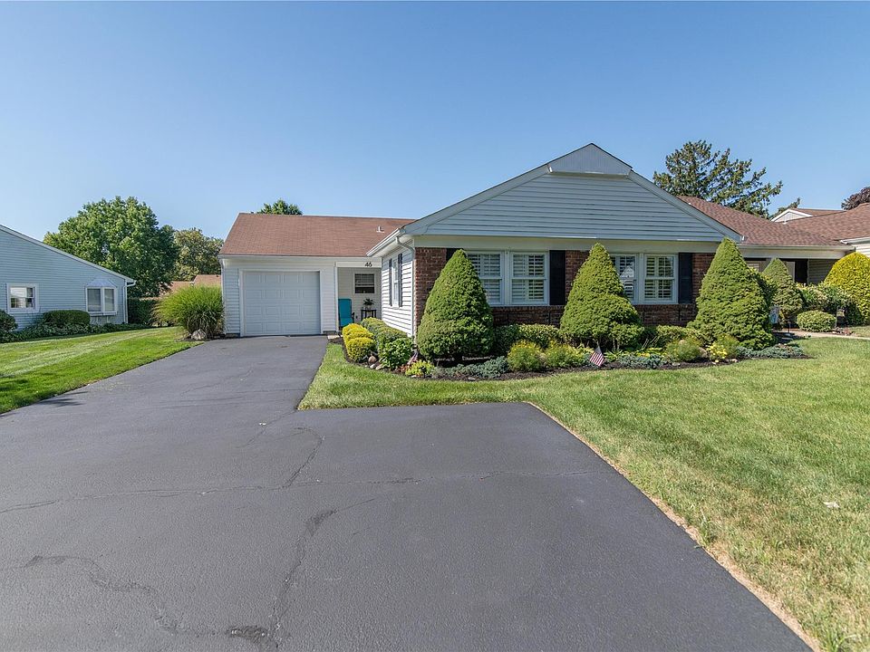 1st image of 46 Chippendale Dr #46