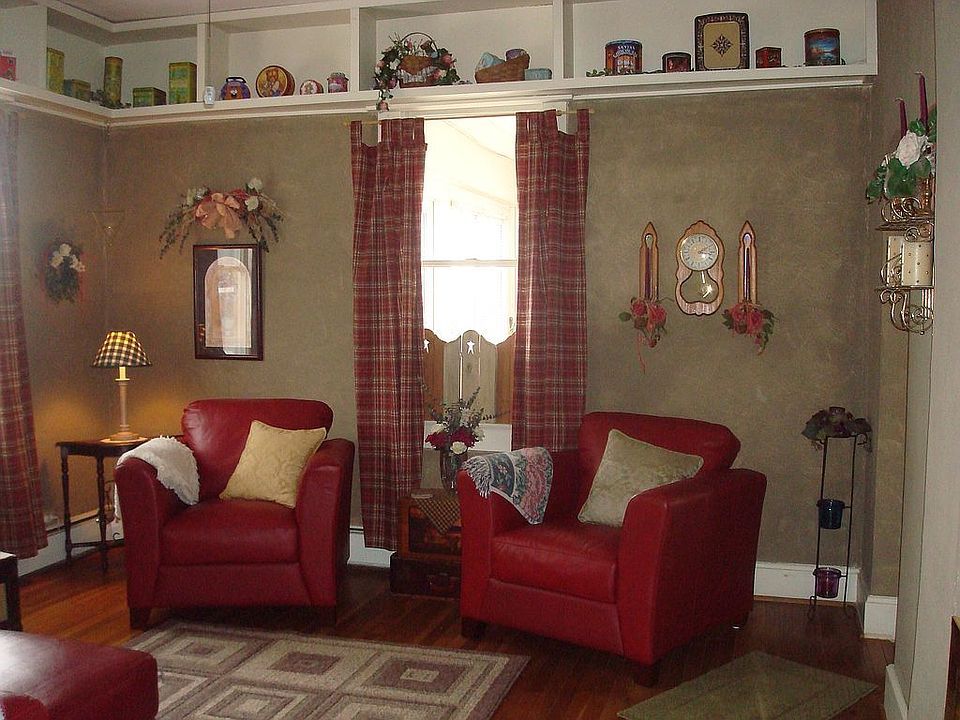 Library/Den
