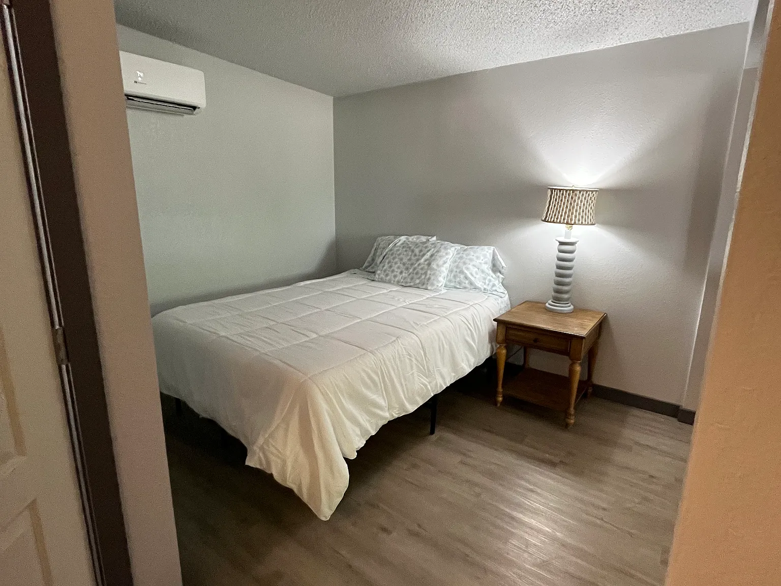 Studio, 800 sqft, $1,000 — Photo 3