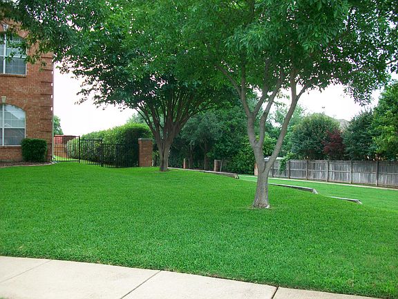 2nd image of 1500 Ash Grove Ct