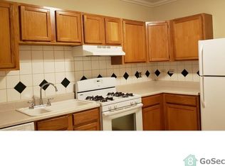 7217 S Yates Blvd APT 2A, Chicago, IL 60649