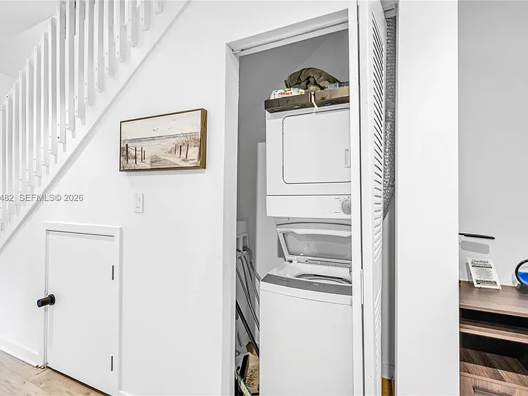 170 NE 158th St #2 — Photo 92