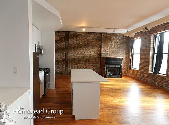 5th image of 1570 N Milwaukee Ave #31H