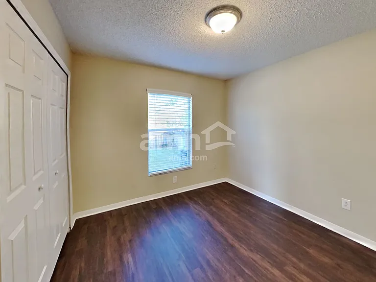 22747 Saint Thomas Cir — Photo 13