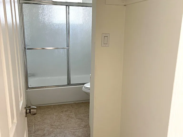 1239 E Harvard St #1 — Photo 5