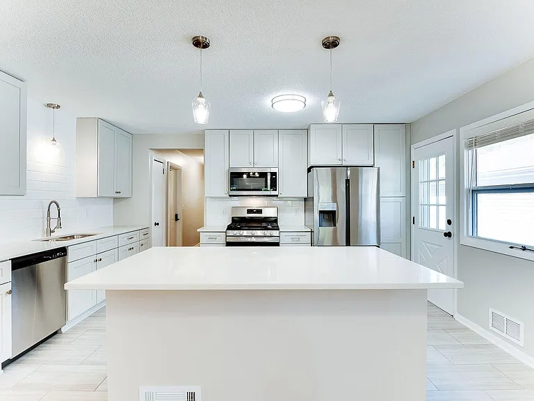 7312 Minnetonka Blvd — Photo 4