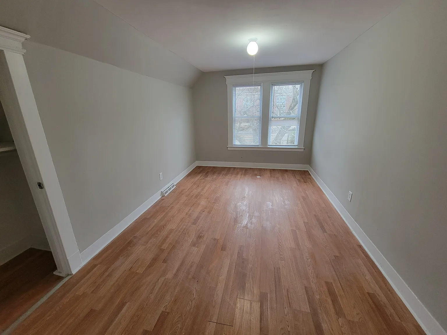 2 bed, $1,325 — Photo 2