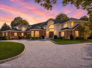 284 Park Ave, Oakhurst, NJ 07755