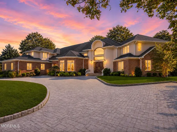 284 Park Avenue, Oakhurst, NJ 07755