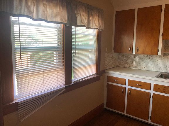 Large kitchen windows allow for plenty of Natural Sunlight!