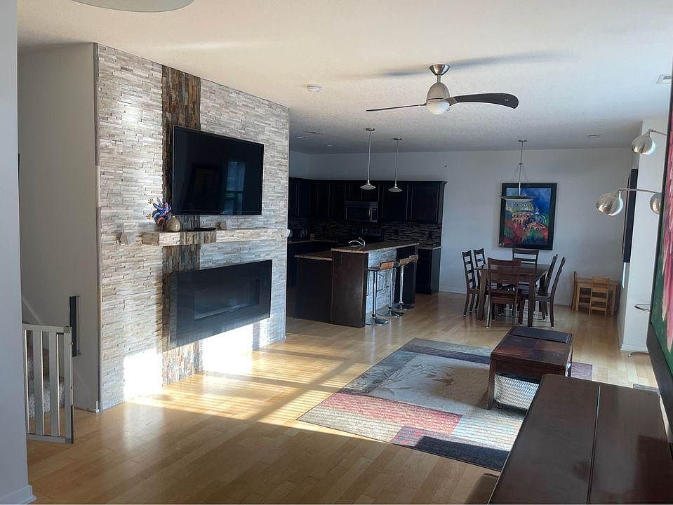 1st image of 528 2nd Ave Unit 301