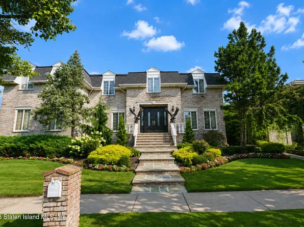 415 Vineland Ave, Staten Island, NY 10312